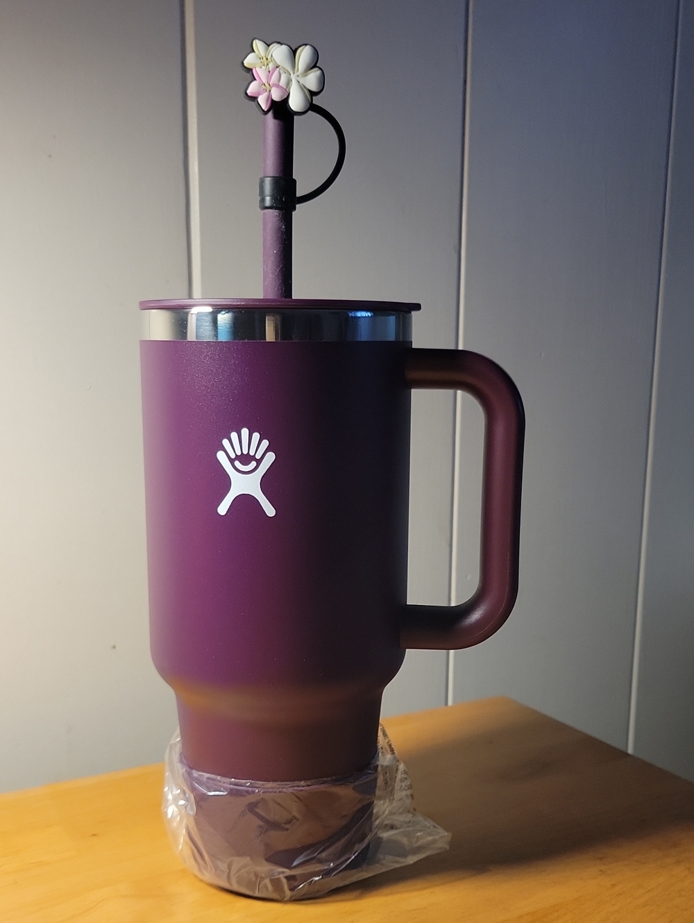 Hydro Flask 32 oz Deep Plum Insulated Travel Mug with Handle, Boot & Straw Cover